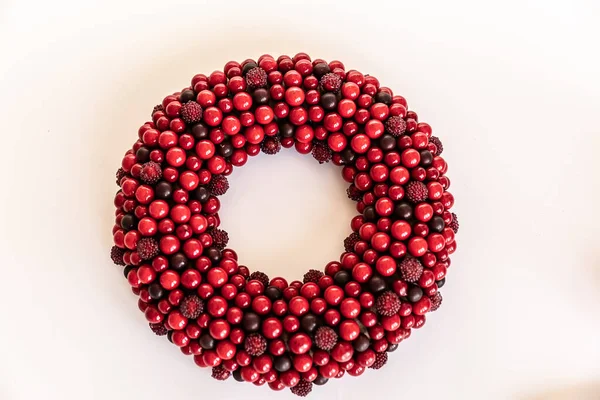 Couronne Noël Sur Fond Blanc Couronne Rouge Cercle Baies — Photo