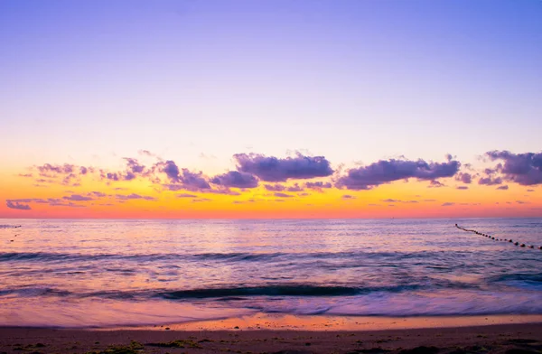 Kolorowe Morze Plaża Wschód Słońca Morze Wschód Słońca Natura Krajobraz — Zdjęcie stockowe