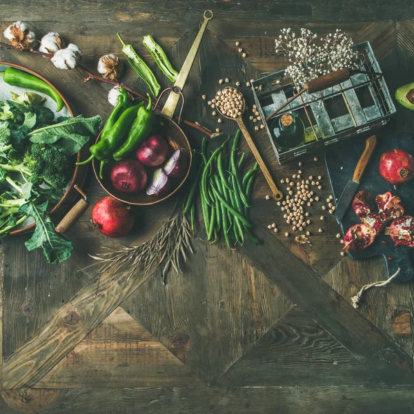 Zimní Vegetariánské Veganské Jídlo Vaření Ingredience Přes Dřevěné Pozadí — Stock fotografie