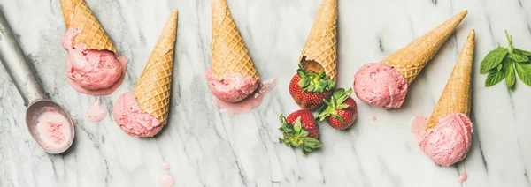 Homemade Yogurt Ice Cream Strawberries Waffle Cones Grey Marble Background — Stock Photo, Image