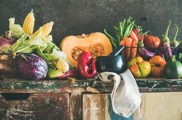 Осень Вегетарианские Продукты Питания Ассортимент Осенних Овощей Здоровой Кухни Деревенском — стоковое фото