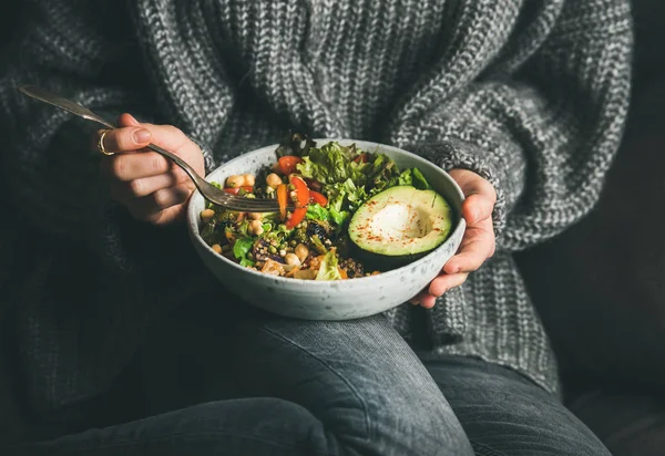 Healthy Vegetarian Dinner Woman Grey Jeans Sweater Eating Fresh Salad — Stock Photo, Image