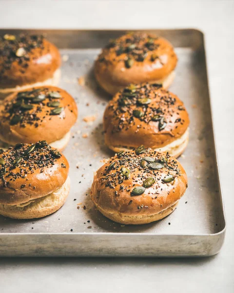 Bollos Caseros Recién Horneados Sin Gluten Grano Entero Con Semillas — Foto de Stock