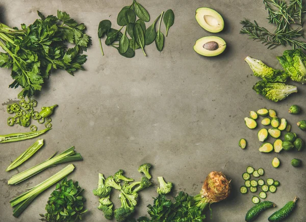 Diseño Ingredientes Veganos Saludables Colocación Plana Verduras Hierbas Verdes Enteras —  Fotos de Stock