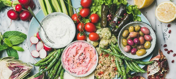 Egészséges Vegán Snack Szett Lakás Feküdt Cékla Hummus Joghurt Gyógynövény — Stock Fotó