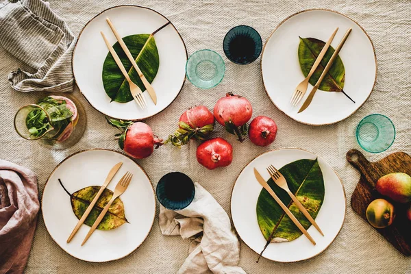 Autunno Autunno Tavolo Styling Cena Vacanza Stoviglie Piatte Con Frutta — Foto Stock