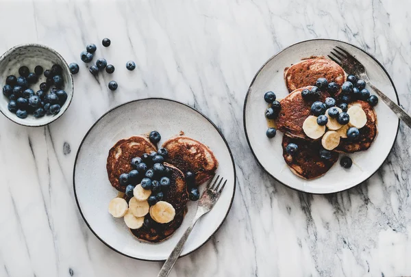 Healthy Comfort Breakfast Set Flat Lay Banana Pancakes Fresh Blueberry — Stock Photo, Image