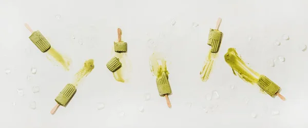 Matcha Vert Noix Coco Glace Végétalienne Popsicles Pose Plate Glaces — Photo