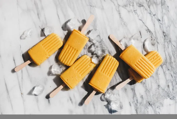 Mango Smoothie Vegan Ice Cream Popsicles Flat Lay Mango Fruit — Stock Photo, Image