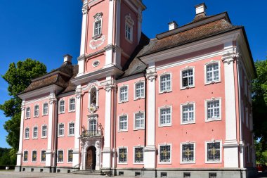 Uhldingen-Muhlhofen, Almanya - 27 Mayıs 2020: Birnau Abbey Kilisesi.
