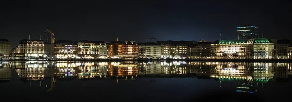 Panoramat beskådar Hamburg, Tyskland Royaltyfria Stockbilder