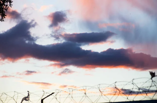 Hermosas Nubes Magníficas Atardecer Cielo —  Fotos de Stock