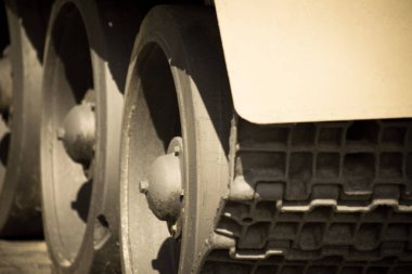 Sovyetler Birliği 2. Dünya Savaşı 'ndan kalma ağır askeri araçlar.