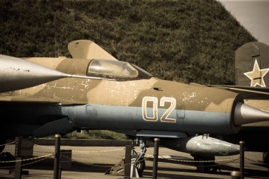Sovyetler Birliği 2. Dünya Savaşı 'ndan kalma ağır askeri araçlar.