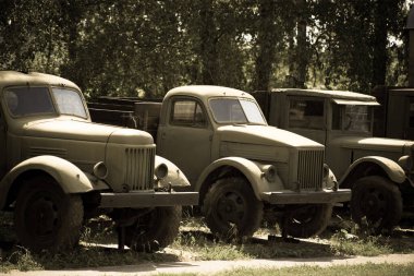 Sovyetler Birliği 2. Dünya Savaşı 'ndan kalma ağır askeri araçlar.