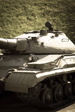 Sovyetler Birliği 2. Dünya Savaşı 'ndan kalma ağır askeri araçlar.