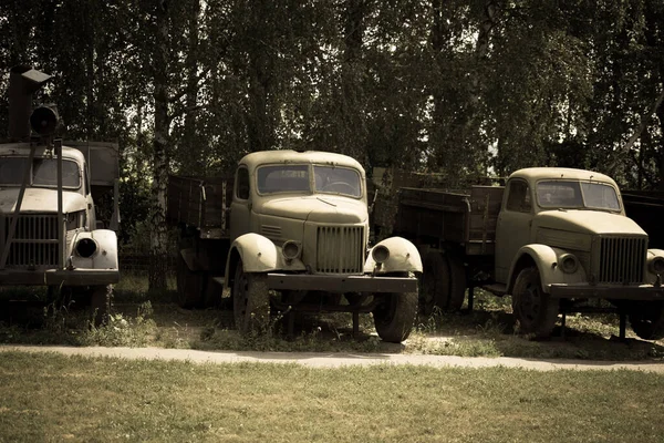 第二次世界大战期间的苏联重型军用车辆 — 图库照片