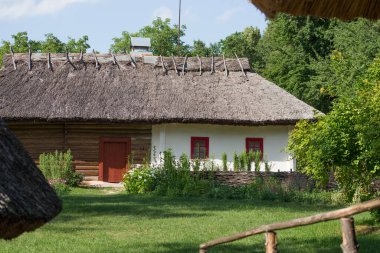 Pereyaslav 'daki Ukraynalıların eski kulübeleri ve evleri