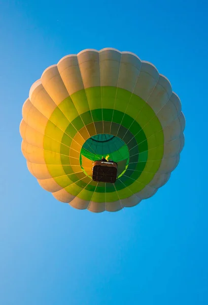 Big Balloon Flies Sky — Stock Photo, Image