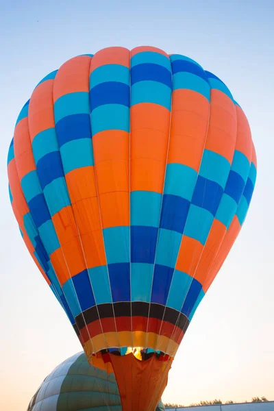 Wielki Balon Leci Niebie — Zdjęcie stockowe