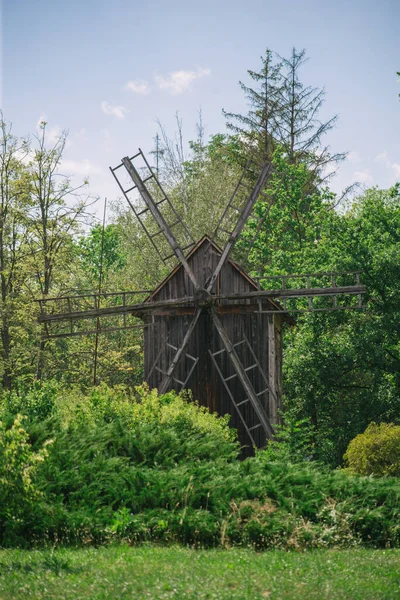 Alte Holzmühlen Umgeben Von Natur — Stockfoto