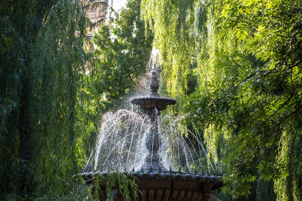 Fontana Nel Parco Della Città — Foto Stock