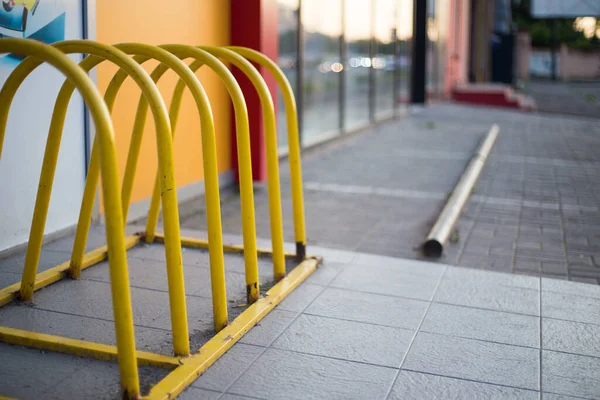 Aparcamiento Para Bicicletas Calle Ciudad —  Fotos de Stock