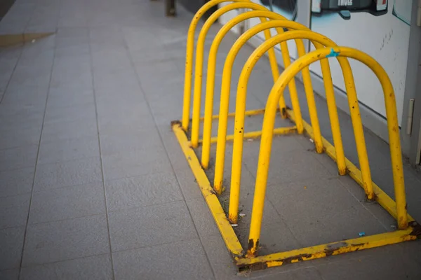 Aparcamiento Para Bicicletas Calle Ciudad —  Fotos de Stock