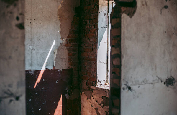 Building a high house in the city