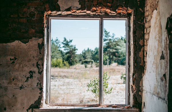 Building a high house in the city