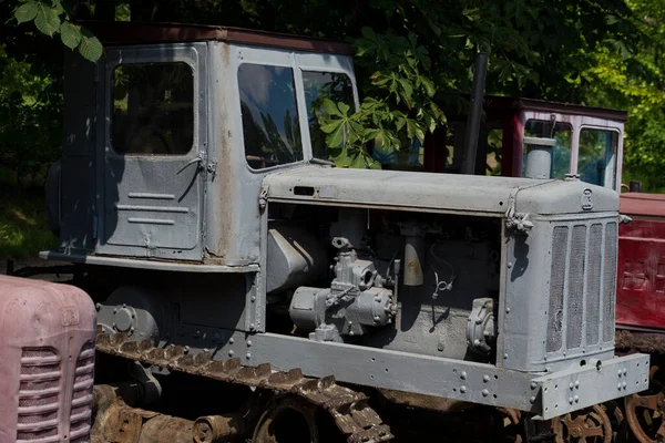 収穫用の古い放棄された農業機械 — ストック写真