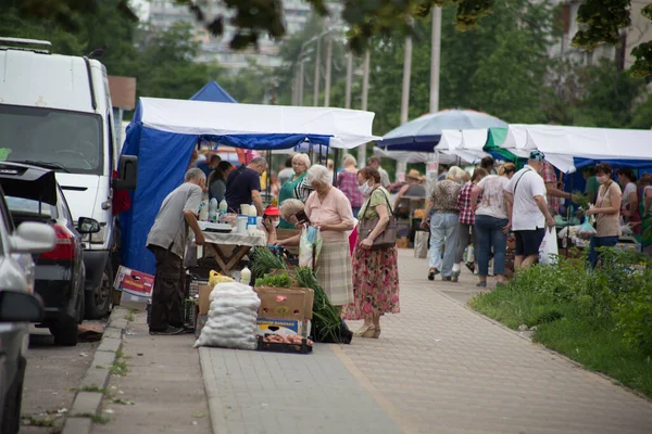 Kiev Ucrania 2020 Comercio Espontáneo Incontrolado Mercado Calle Ciudad —  Fotos de Stock