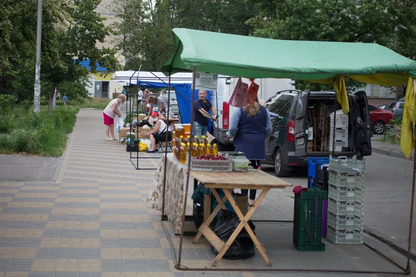 Kiev Ucrania 2020 Comercio Espontáneo Incontrolado Mercado Calle Ciudad —  Fotos de Stock