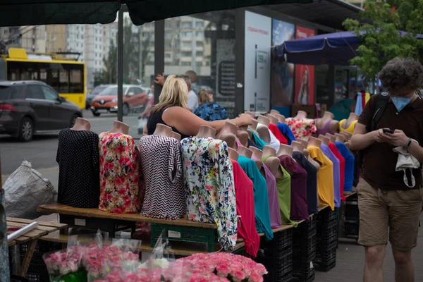 Kiev Ucrania 2020 Comercio Espontáneo Incontrolado Mercado Calle Ciudad — Foto de Stock