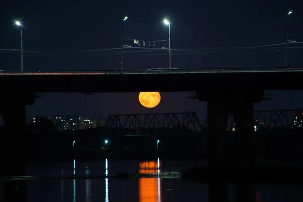 Pas Une Pleine Lune Dans Ciel — Photo