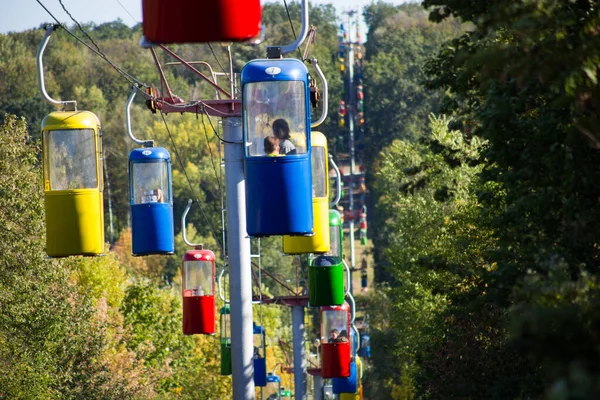Sovyet fütüristik teleferiği Gorky Park, Kharkov 'da.