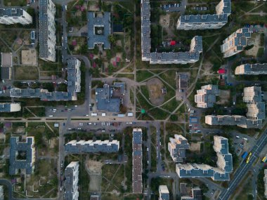 Kiev metropolünün yoğun nüfuslu uyuma alanının havadan görüntüsü.