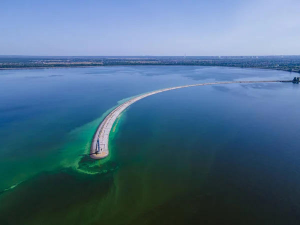 Luchtfoto Van Vuurtoren Omgeven Door Algenbloei — Stockfoto