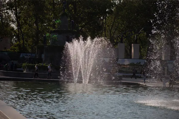 Brunnen Park Der Stadt — Stockfoto