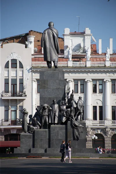 Памятник Тарасу Шевченко Харькове — стоковое фото