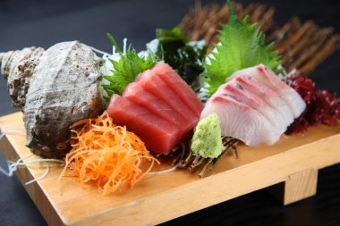 Taze sashimi karışık tabağı