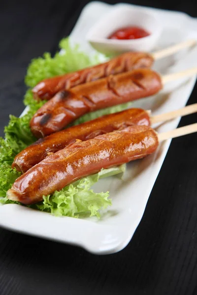 Grilled Sausages Lettuce — Stock Photo, Image