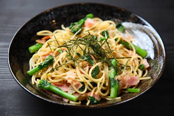 Canola Bacon Pasta — Stock Photo, Image