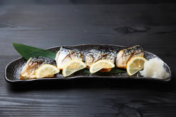 日本新鲜烤鲭鱼 — 图库照片