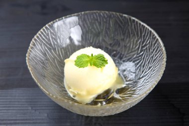 Vanilya özlü dondurma.