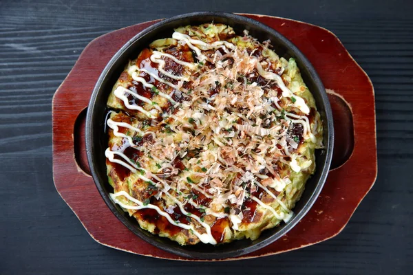 Okonomiyaki Sur Plaque Fer — Photo