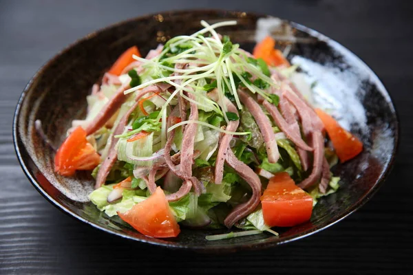 Taze Kızarmış Salatası Kasesi — Stok fotoğraf