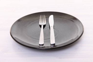 Bıçak ve çatalın anlamı FİSHED