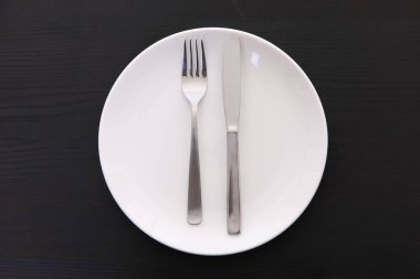 Bıçak ve çatalın anlamı FİSHED