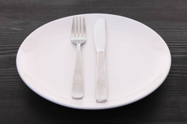 Bıçak ve çatalın anlamı FİSHED
